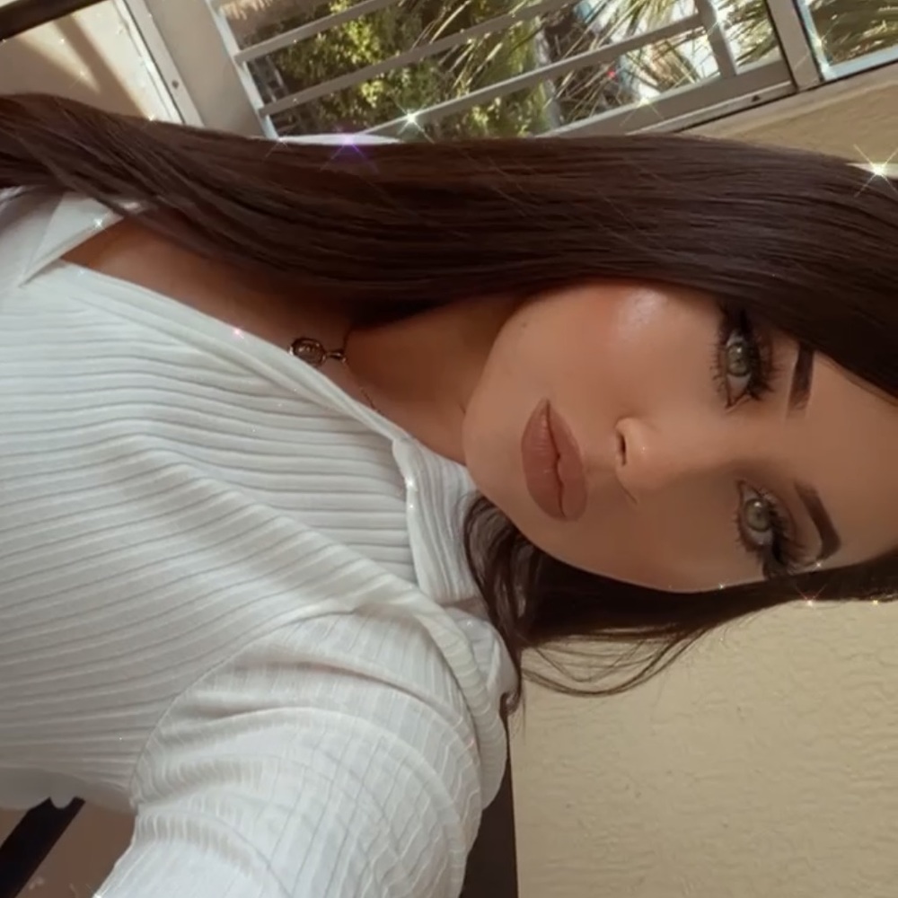 Meet your Posher, Stephanie